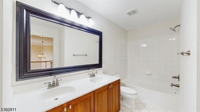 Building Photo - 104 Briar Ct