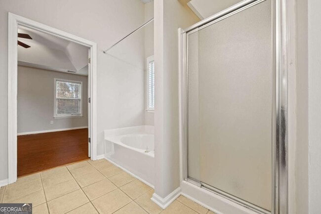 Building Photo - 2339 Leacroft Way