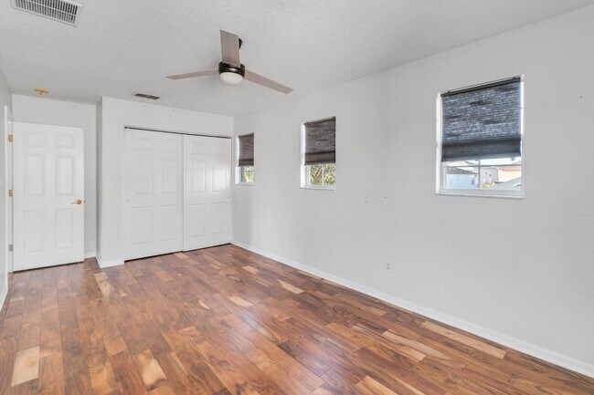 Building Photo - 1755 Delafield Dr