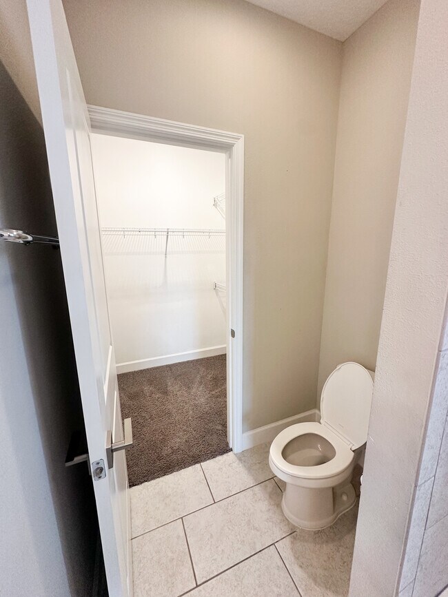 Building Photo - Longwood Townhouse