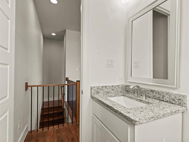 Building Photo - 8260 Laflin Ln