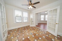 Building Photo - 4056 Piedmont Ave