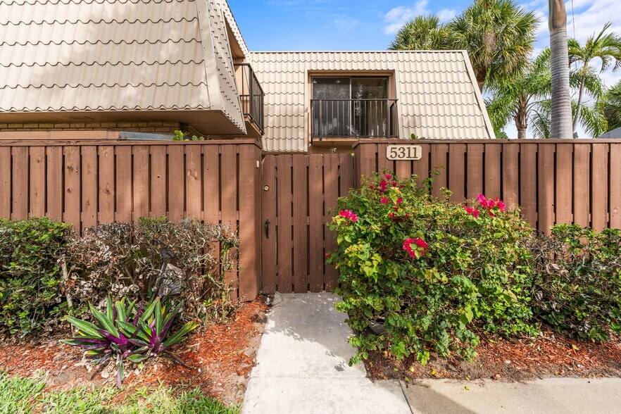 Primary Photo - 5311 53rd Way