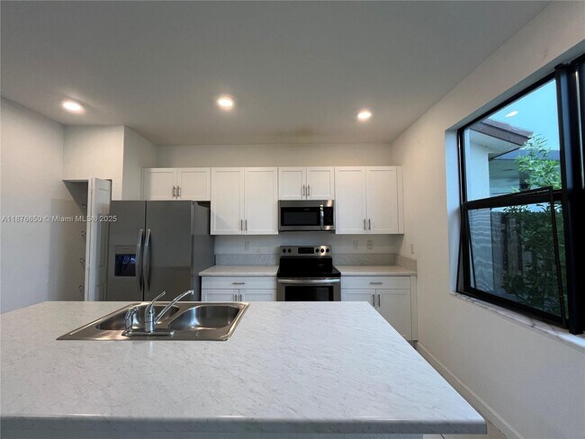 Building Photo - 10247 SW 231st Ln
