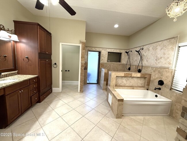 Building Photo - 108 Windward Way