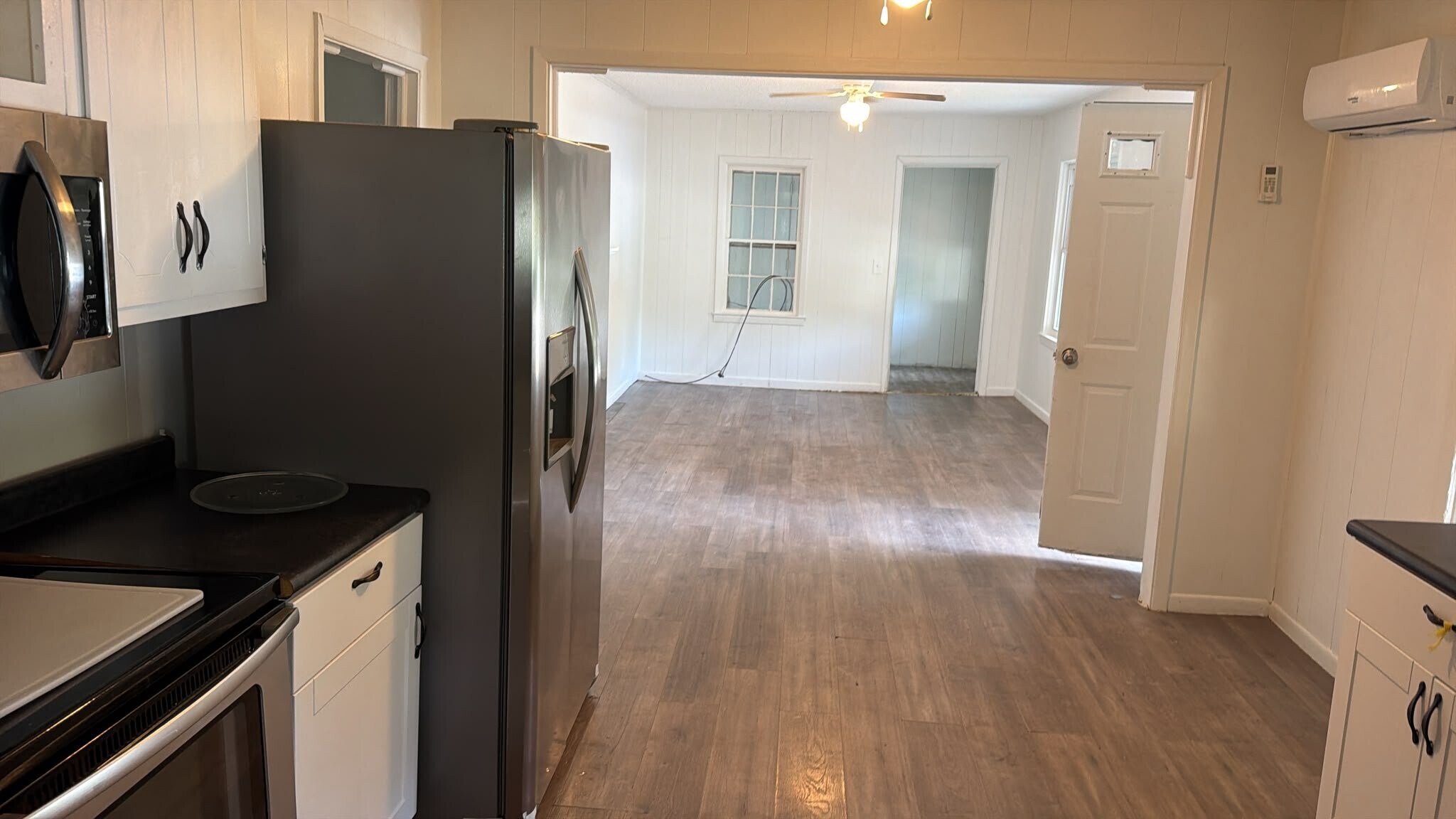 Building Photo - 302 Lakeview Heights