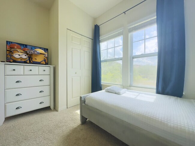 Building Photo - 8996 Silver Pl