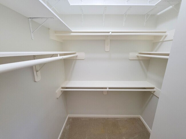 Building Photo - Beautiful Home with a Smart, Functional Fl...