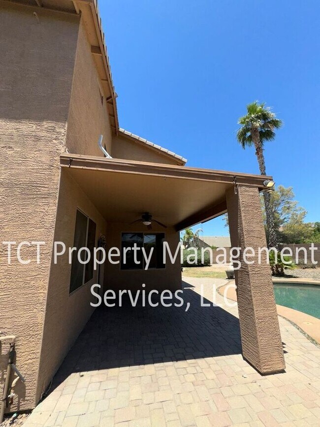 Building Photo - Beautiful 5 bedroom, 3 bath home in Chandler!