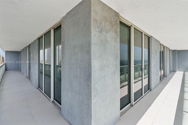 Building Photo - 50 Biscayne Blvd