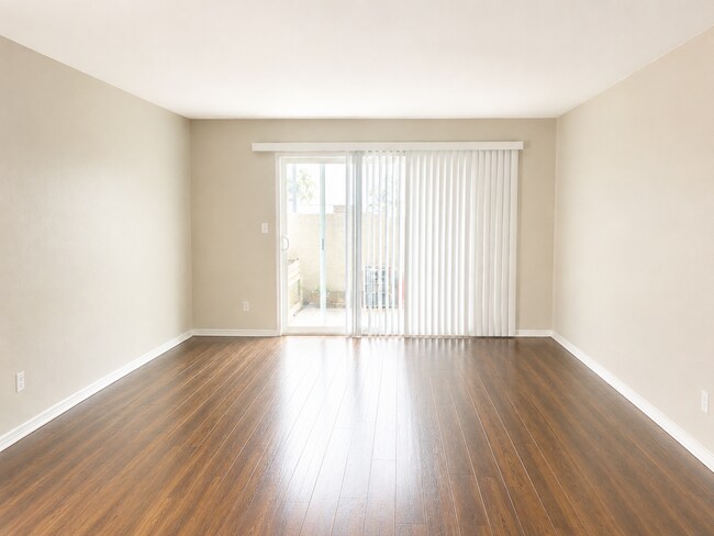 Building Photo - 5510 Armitos Ave