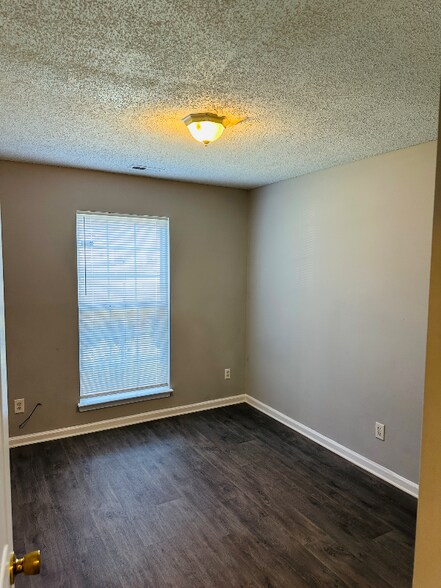 Building Photo - 7239 Kavan Hunter Dr