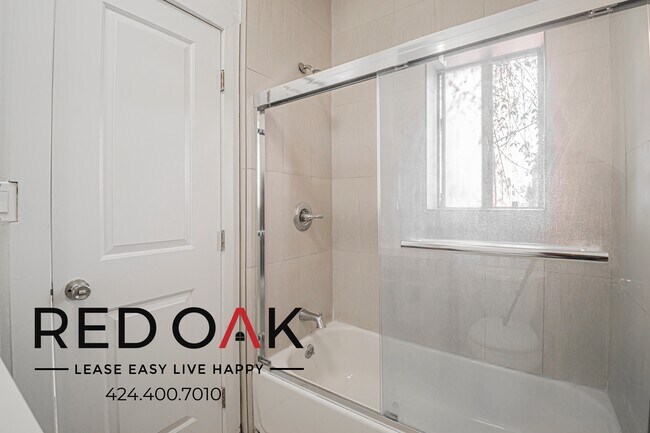 Building Photo - 932 Irolo St