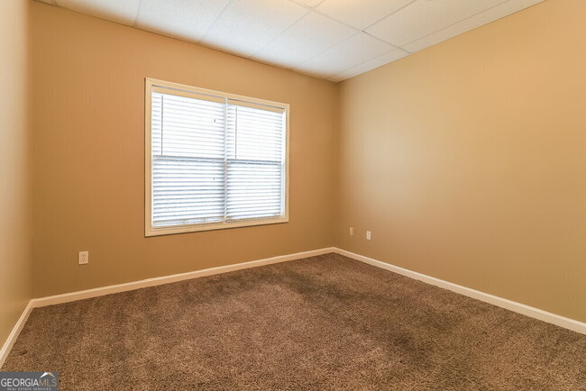 Building Photo - 2660 Barnwell Ct