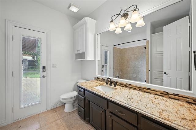 Building Photo - 959 Roxbury Way