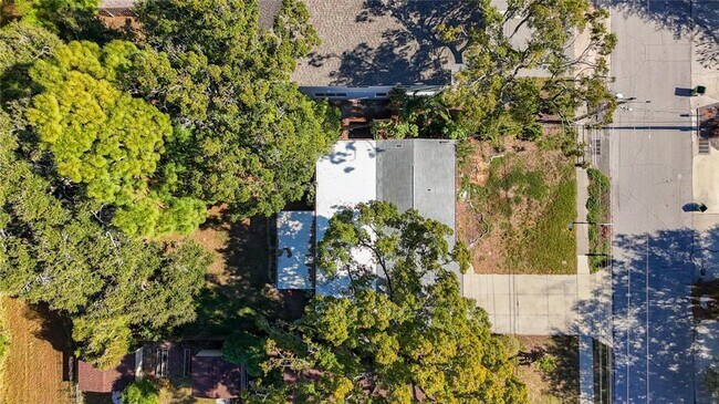 Building Photo - 4513 W Gray St