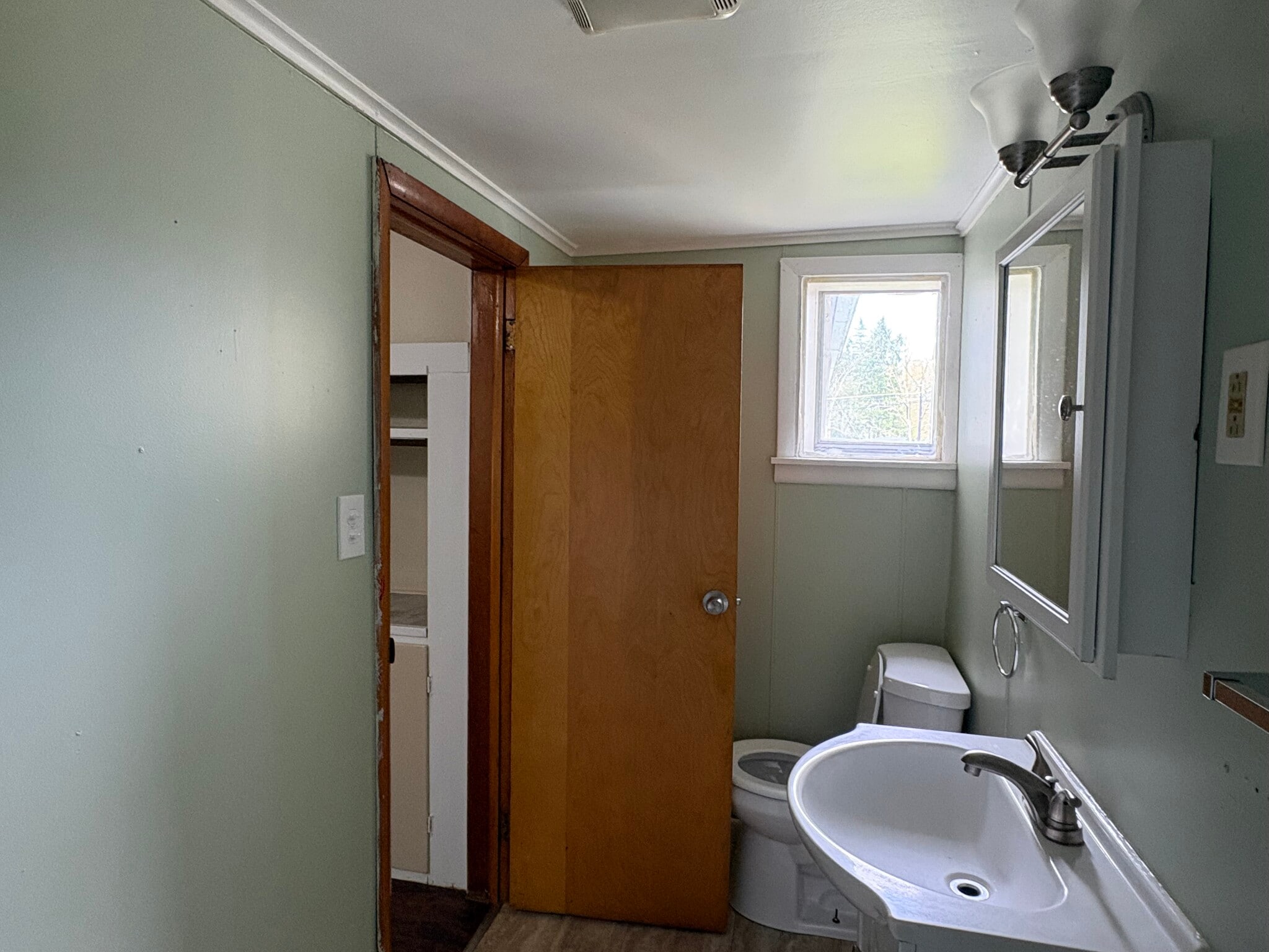 Building Photo - 162 Sunset Dr