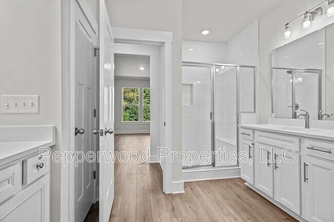Building Photo - 1572 Shallons Ct