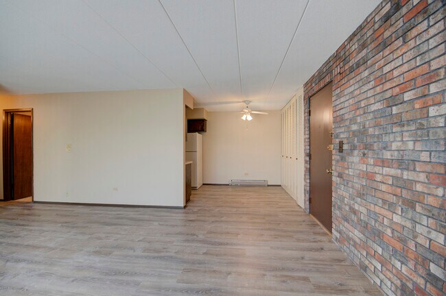 Building Photo - 1608 Richmond Cir