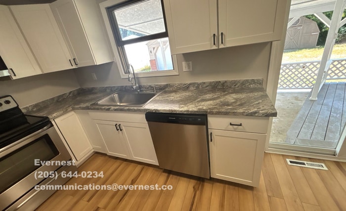 Building Photo - 3623 Bolamo Dr