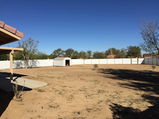 Building Photo - SOLAR!!! 3 BEDROOM NEWER HOME SOUTH OF BEA...