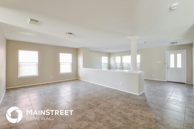Building Photo - 802 Empresario Dr