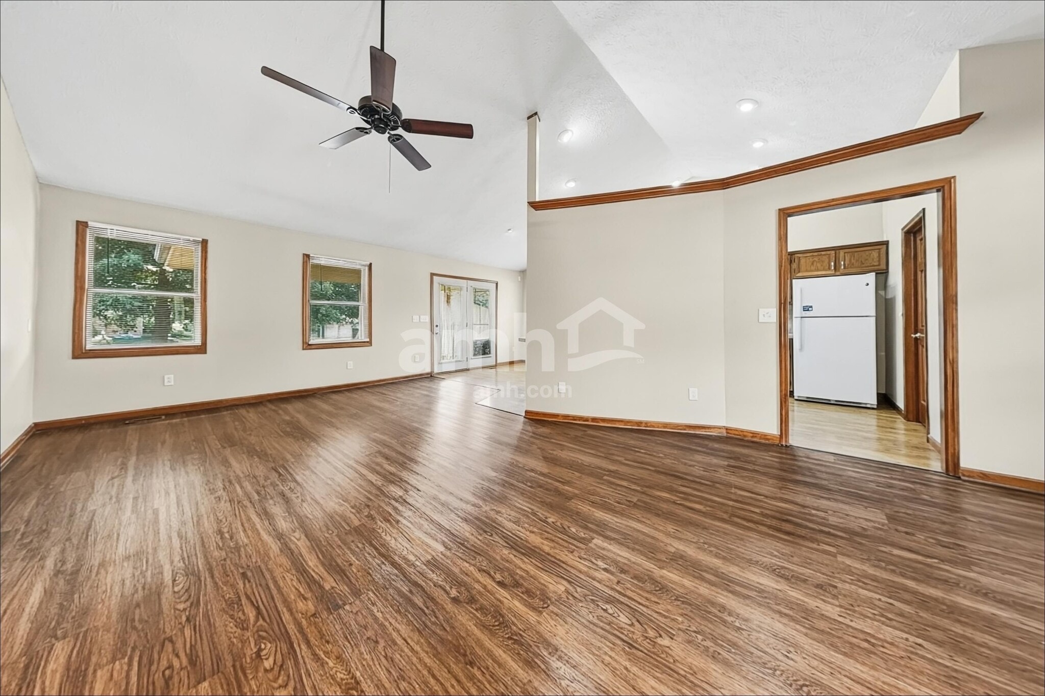 Building Photo - 1430 Belvo Estates Dr