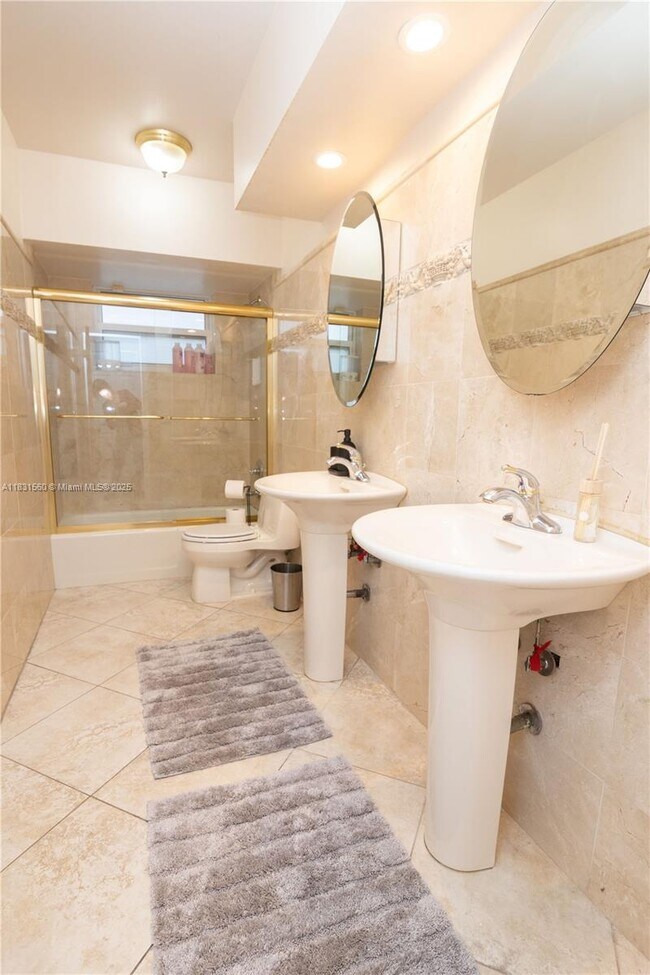 Building Photo - 413 Tamarind Dr