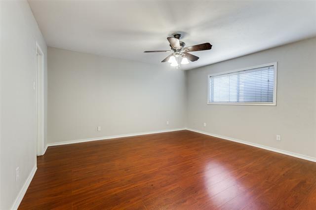 Building Photo - 1221 Middle Cove Dr