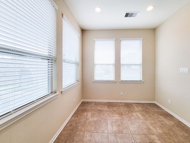 Building Photo - NEW 3 BEDROOM 2.5 BATH 2 CAR GARAGE HOME I...