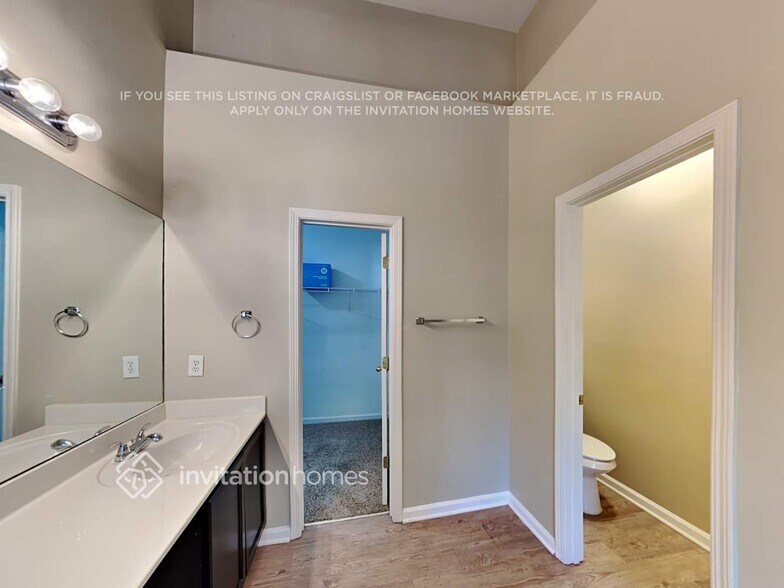 Building Photo - 467 Greyhawk Way