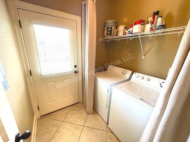 Building Photo - 3BR/3.5BA For Rent