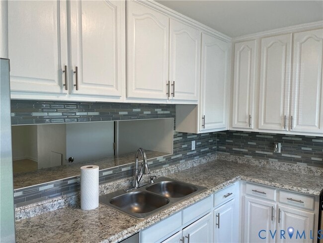 Building Photo - 6322 Belcroft Ct