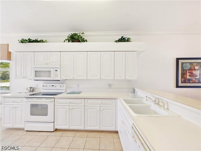 Building Photo - 10391 Butterfly Palm Dr