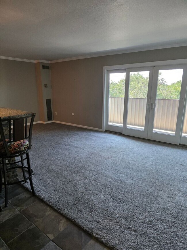Building Photo - Remodeled 1 BDR in Capital Hill.  Location...