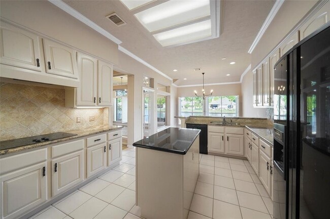 Building Photo - 39 Wild Meadow Ct