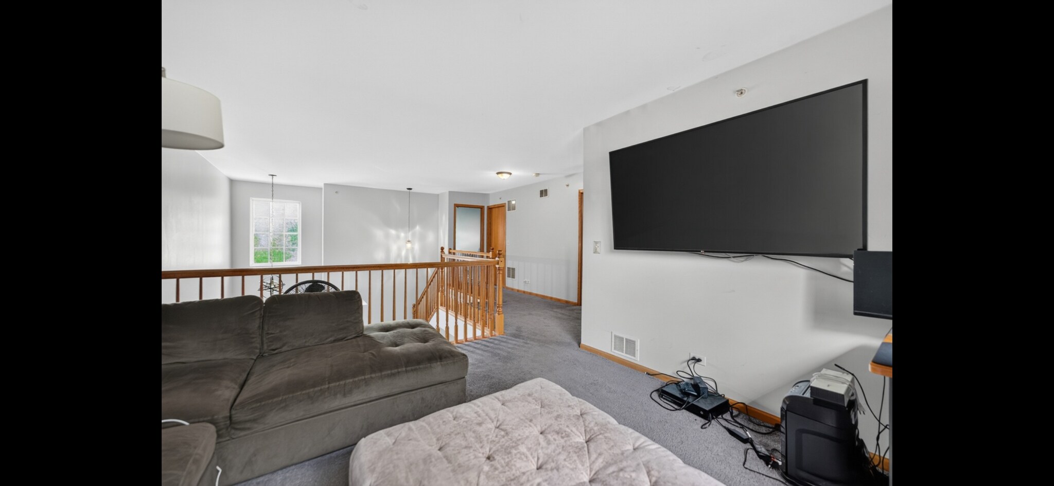 Building Photo - 949 Tanager Ct