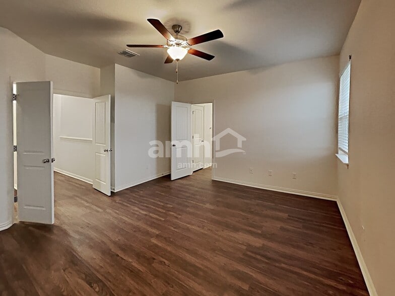 Building Photo - 360 Aspen Waters