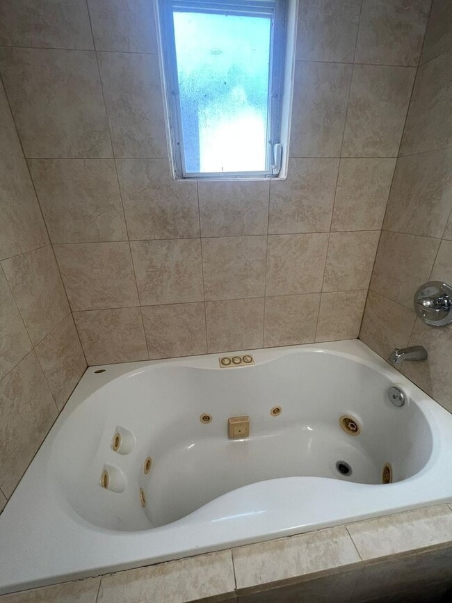 Building Photo - Updated, 2/2 Home Available now!