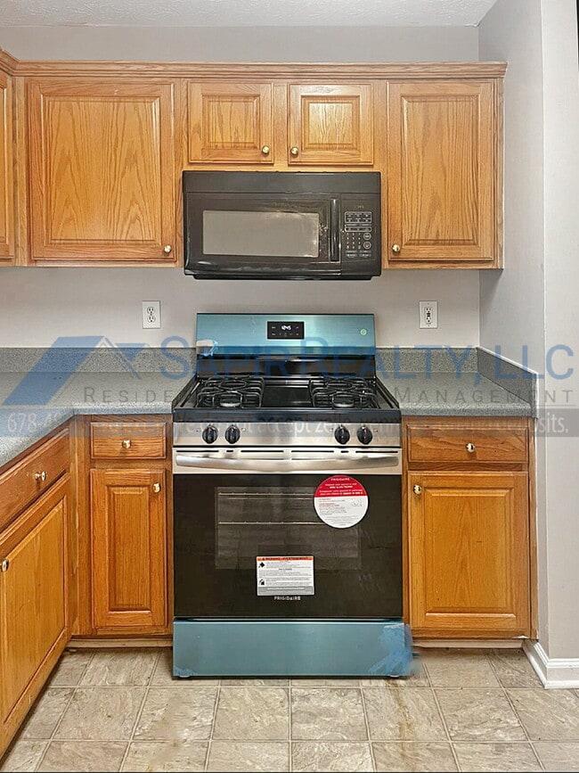 Building Photo - 712 Habersham Ct