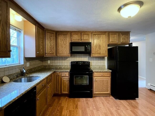 Building Photo - 25 Columbia Ave