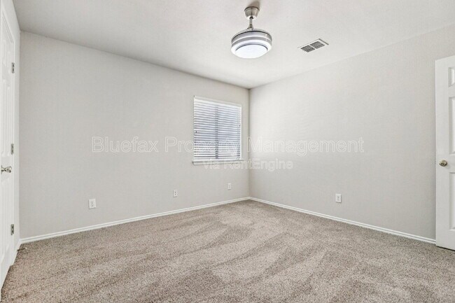 Building Photo - 9639 Shetland Park