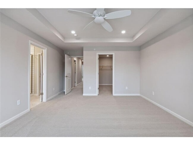 Building Photo - 2438 N Blossom Cir