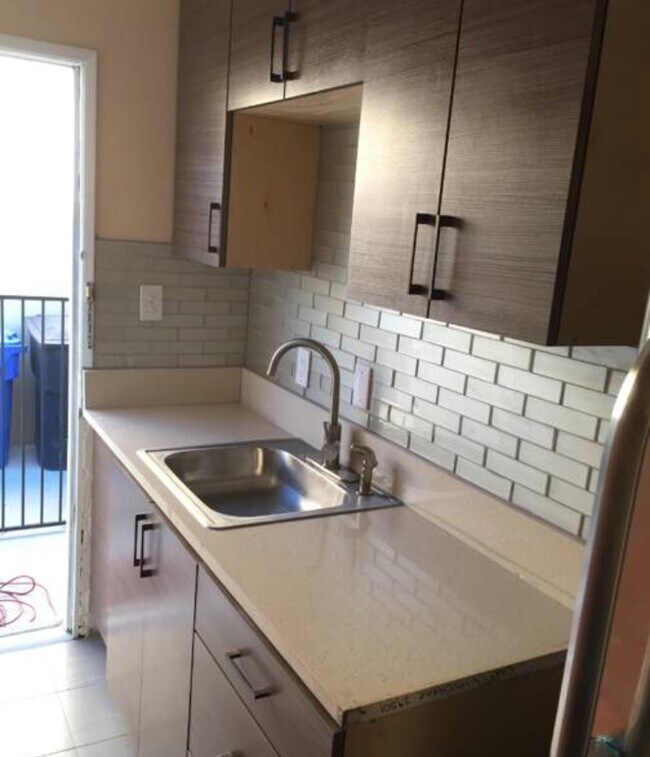 Building Photo - 11659 Harvard Dr