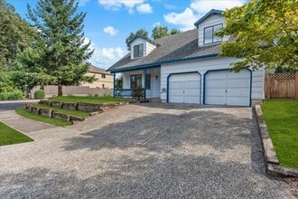 Building Photo - Renovated 4-bdrm, 2-bath Tualatin home—Corner lot, fenced yard, & prime location