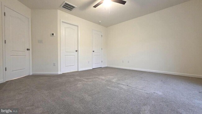 Building Photo - 115 Lexington Pl