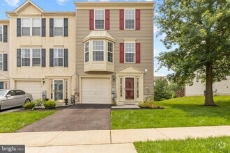 Building Photo - 302 Fox Trail