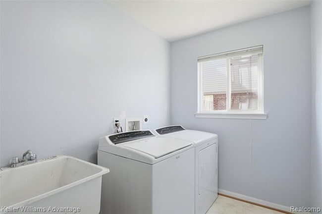 Building Photo - 1625 Emerald Pines Dr