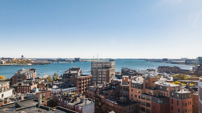 Building Photo - 195 Endicott St