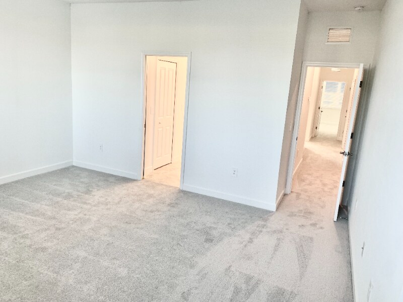 Building Photo - 15245 Lyla Ter